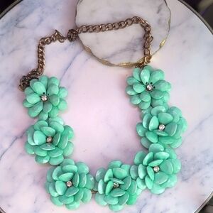 Vintage Chunky Floral Green Necklace